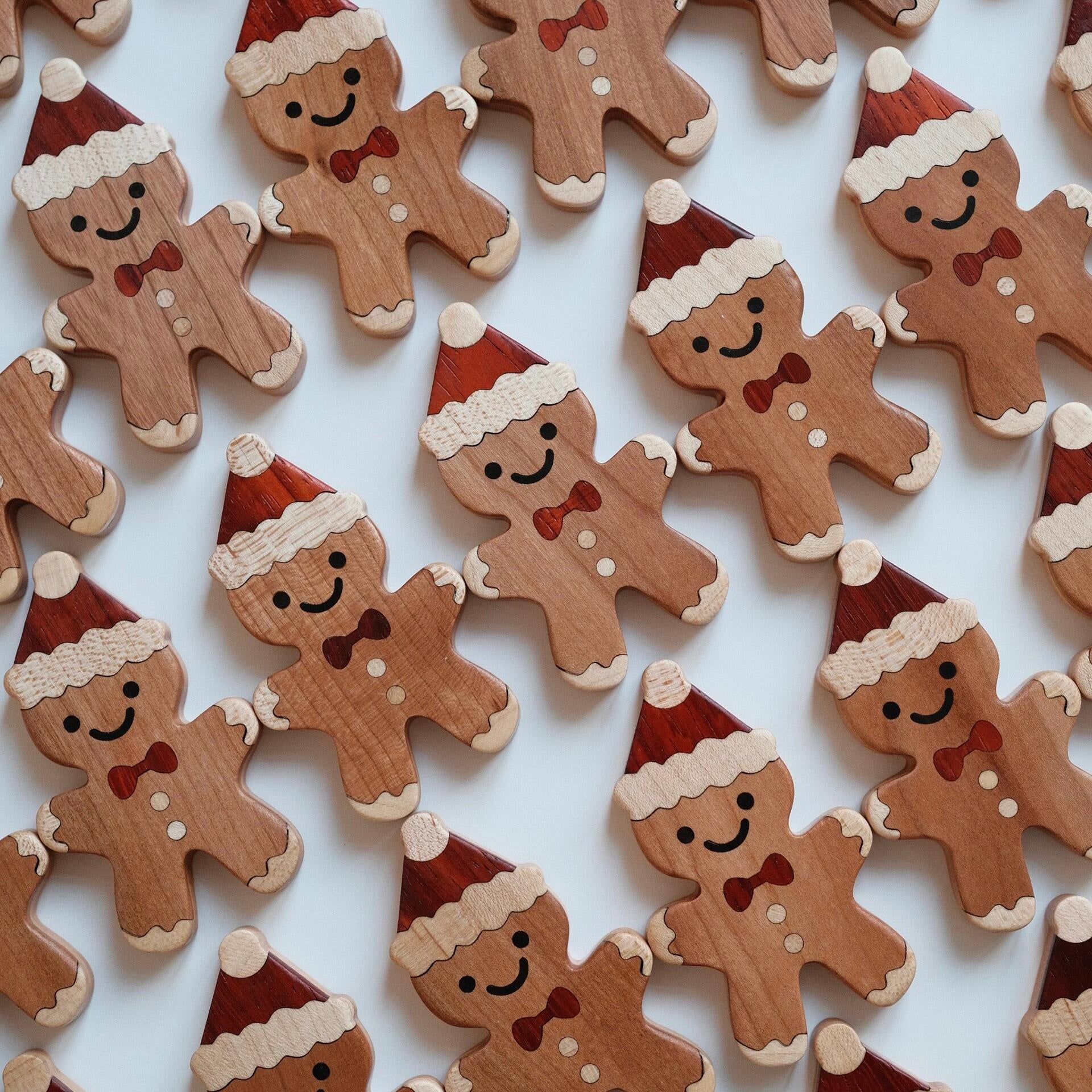 Christmas Wooden Keychain - Gingerbread Man Christmas Tree