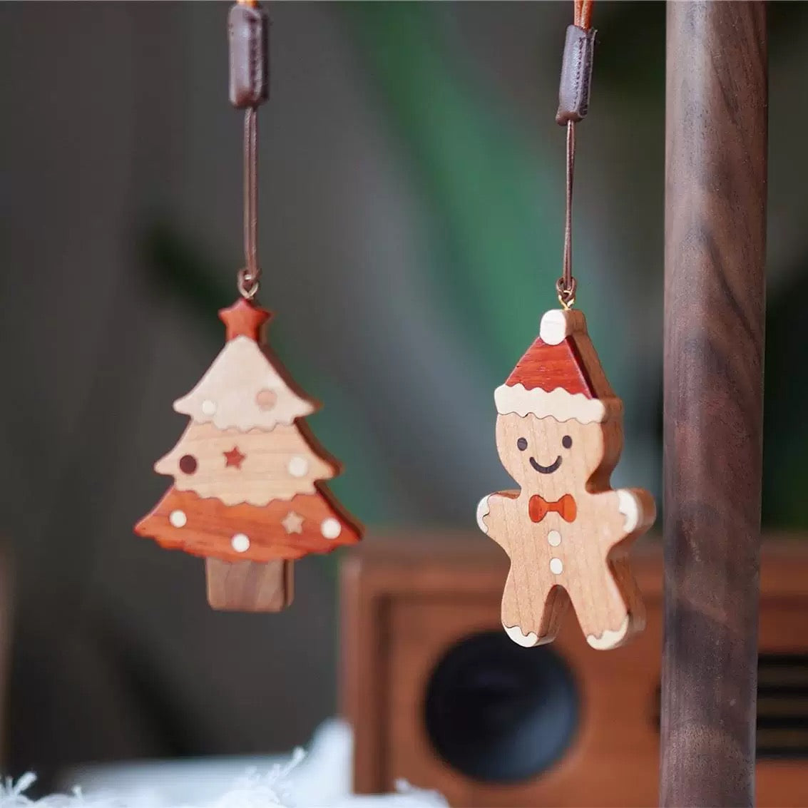 Christmas Wooden Keychain - Gingerbread Man Christmas Tree