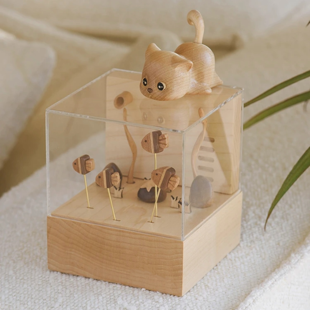 New Arrivals-A Cat Wants to Eat Fish