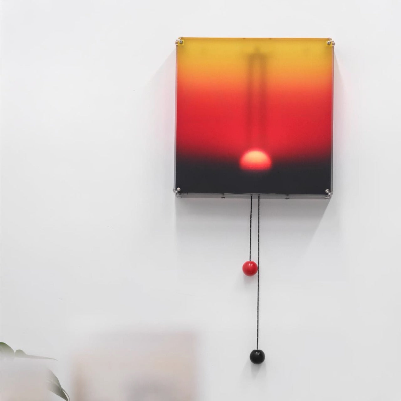 Original Kinetic Sunrise Lamp – Wall Light That Moves with the Sun