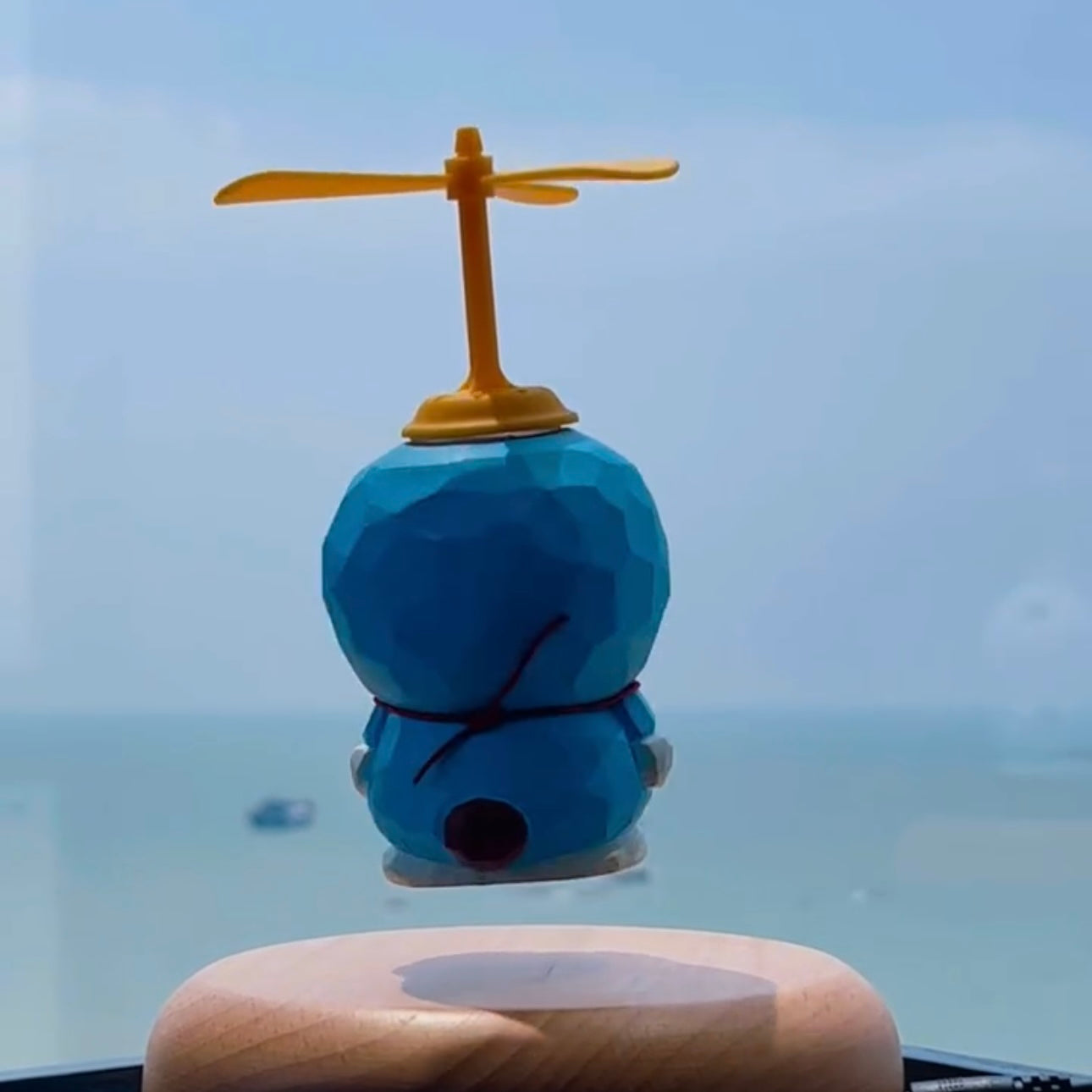 Magnetic Levitation Hand-Carved Doraemon – Wooden Figurine Collectible