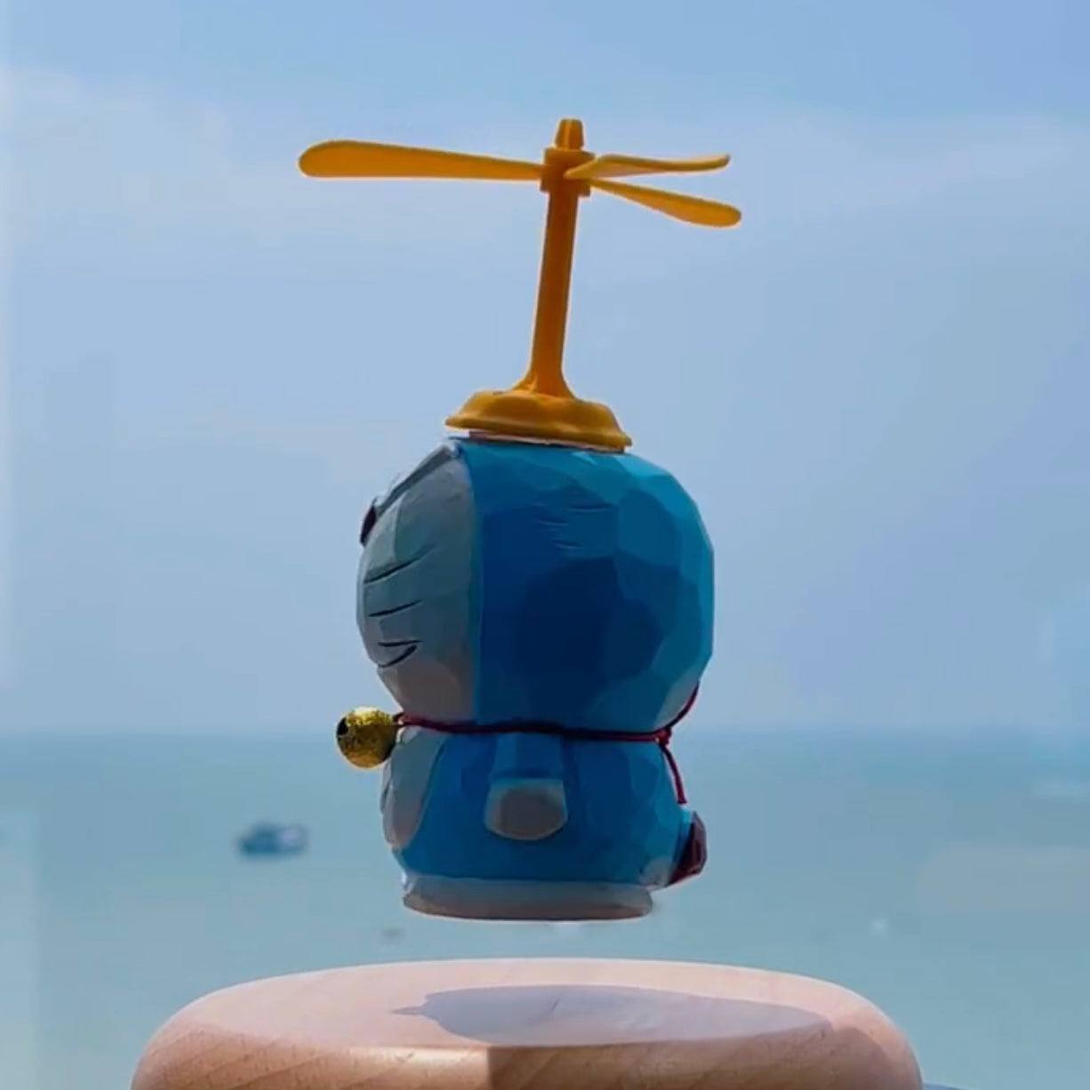 Magnetic Levitation Hand-Carved Doraemon – Wooden Figurine Collectible