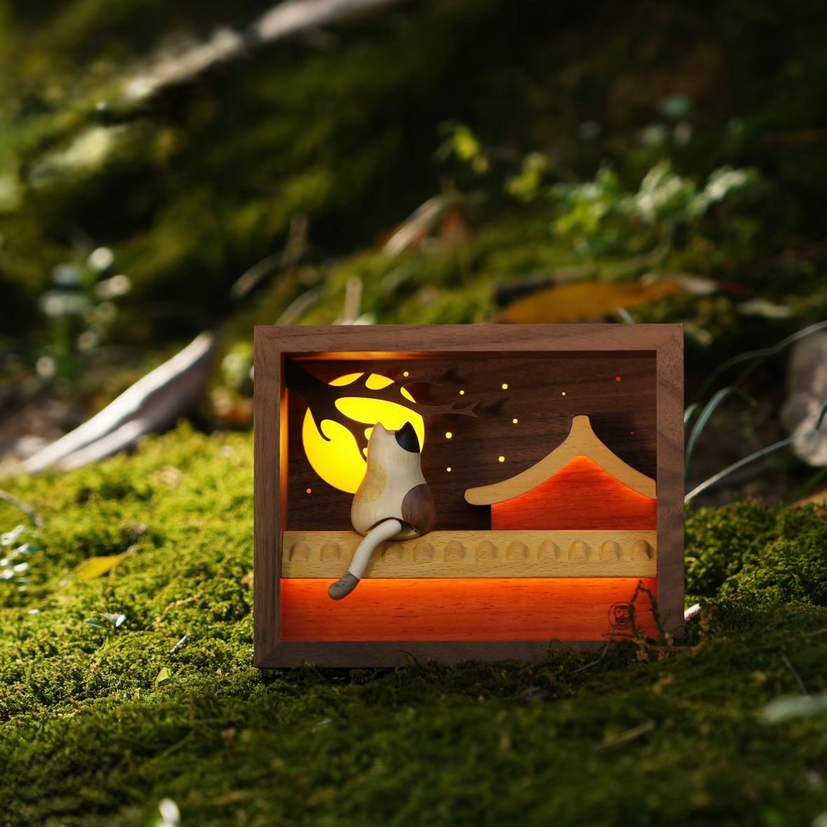 Moonlight Rooftop Cat – Handcrafted Wooden Night Light