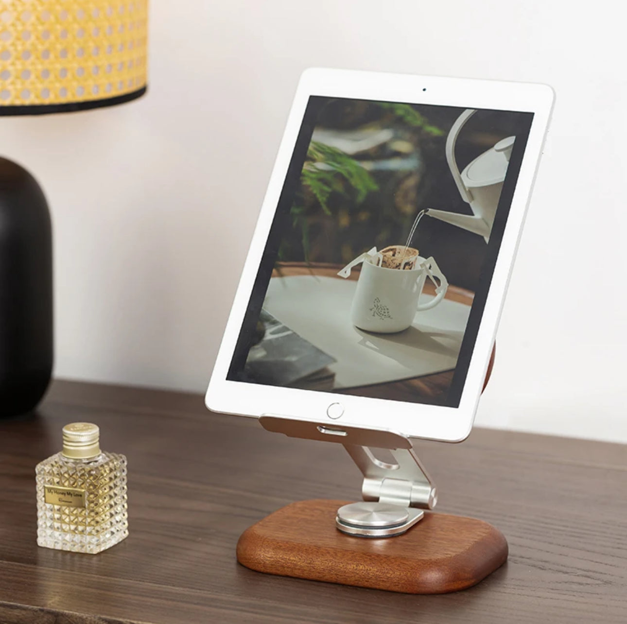 New Arrival Handmade Wooden Shiba Inu Multifunctional Holder - Perfect for supporting phones, tablets, Computers and books