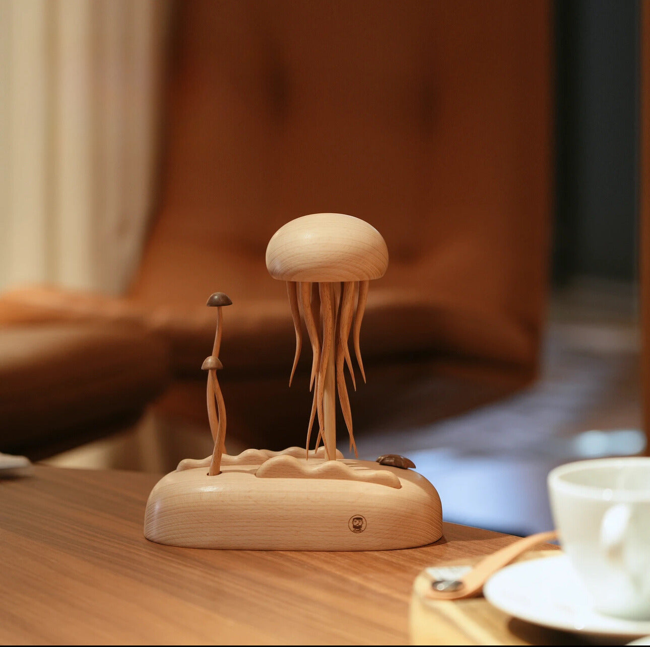 Original Ocean World Jellyfish Wooden Ornament - Natural Wood Exquisite Craftsmanship Unique Decoration Handmade Indoor Decor