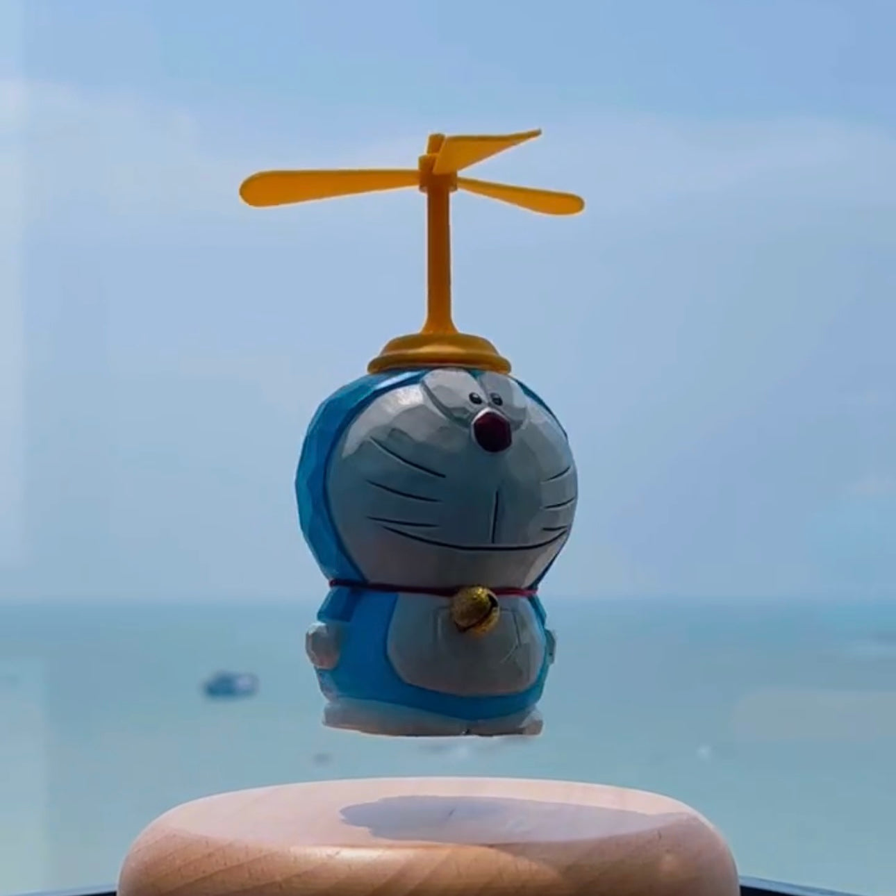 Magnetic Levitation Hand-Carved Doraemon – Wooden Figurine Collectible